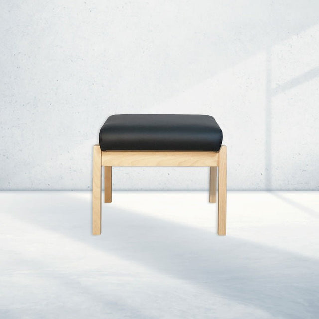 Farstrup 5699 skammel, Lysnet bøg/Sort læder - Seniorshop